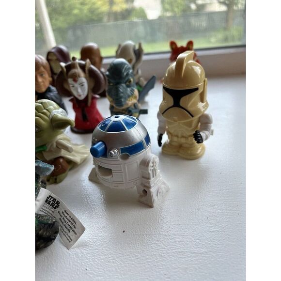 Collection Of 22 Star Wars Burger King 2005 Figures And Ships - Picture 10 of 16